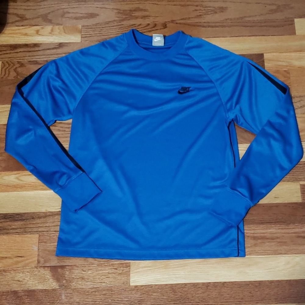 Nike Mens activewear shirts size small